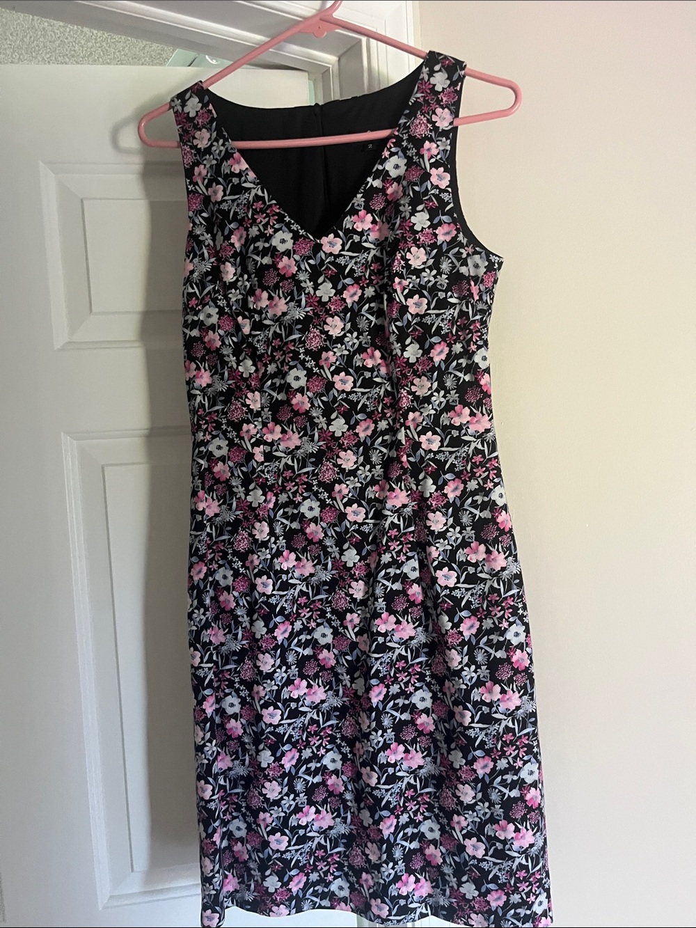 Sleeveless Black Floral V-Neck Dress in Pink and White